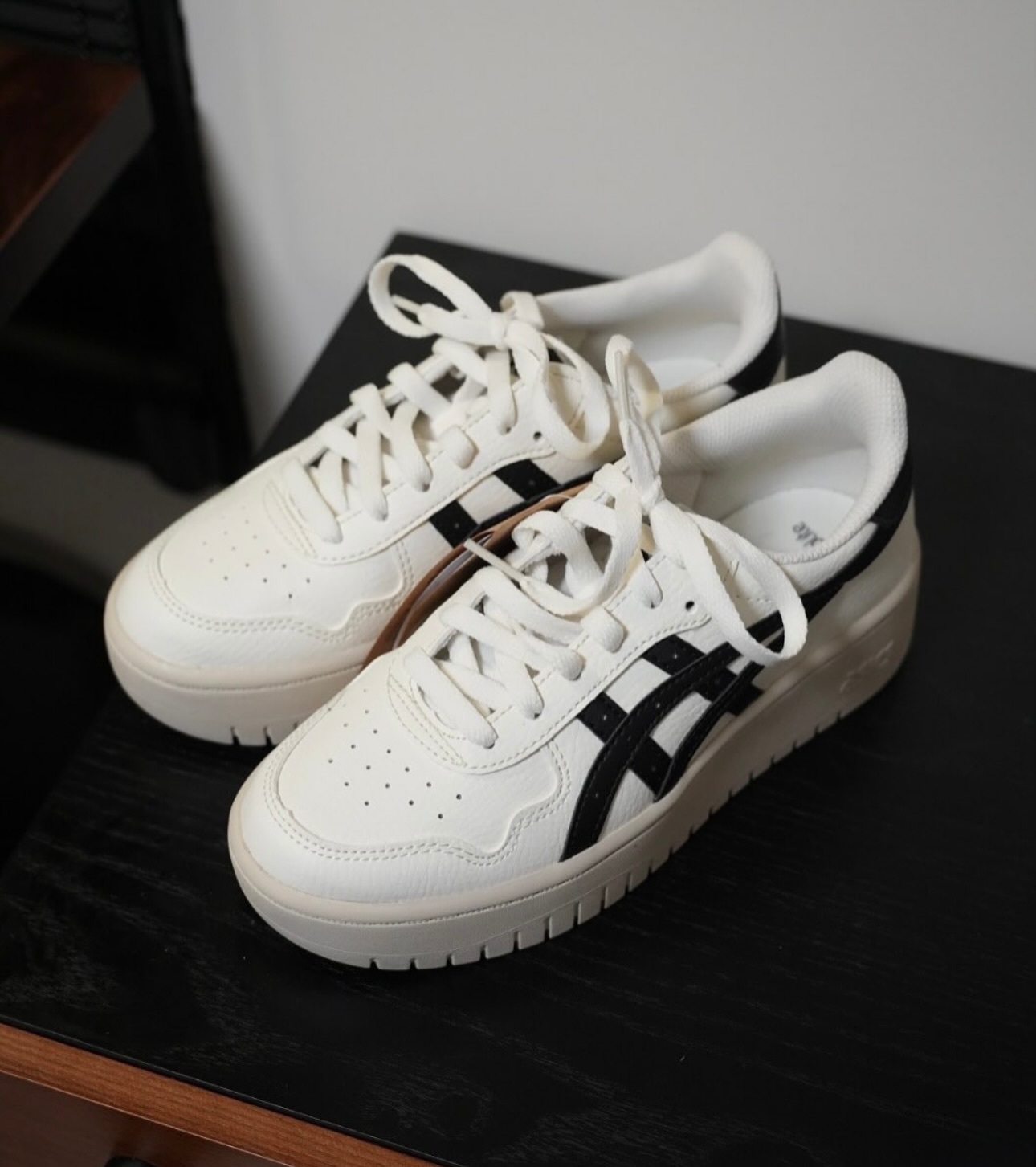 Asics JAPAN S Low Top Skateboard 厚底 米白/黑色 1202a532-001