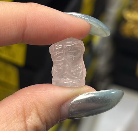 261003 - C62 粉晶扎基拉姆娘娘上下通窿隔珠1粒