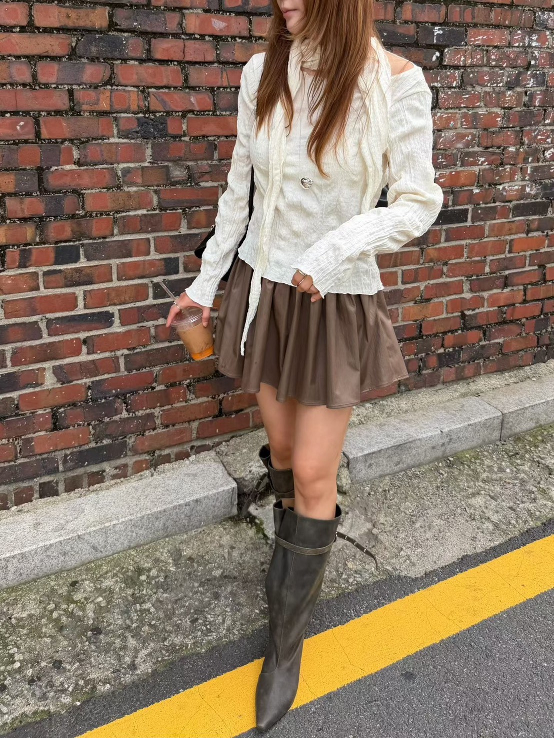 PU低腰泡泡短裙 (內安全褲)