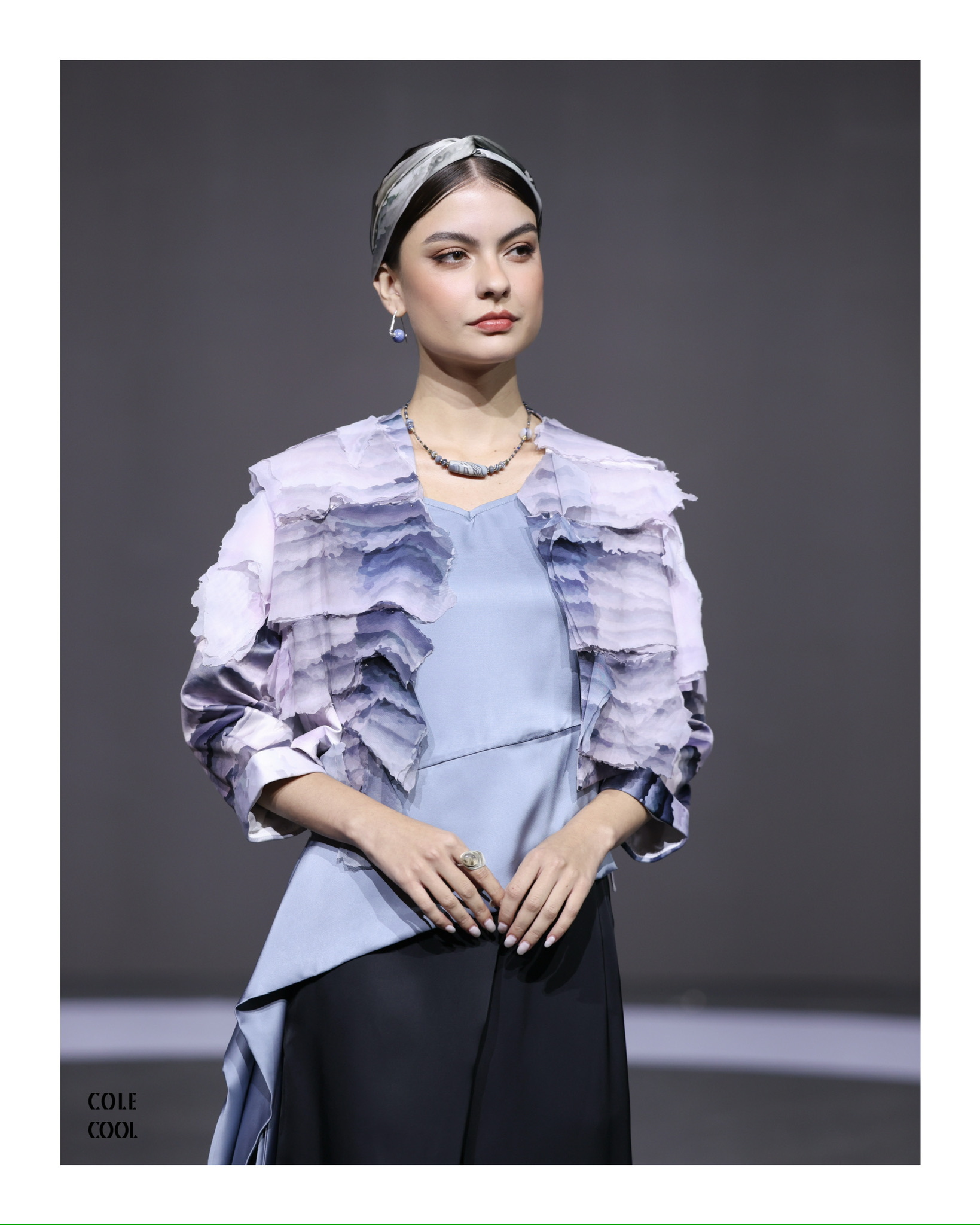 COLE COOL Landscape hand beading ruffle mini  jacket 2 in1