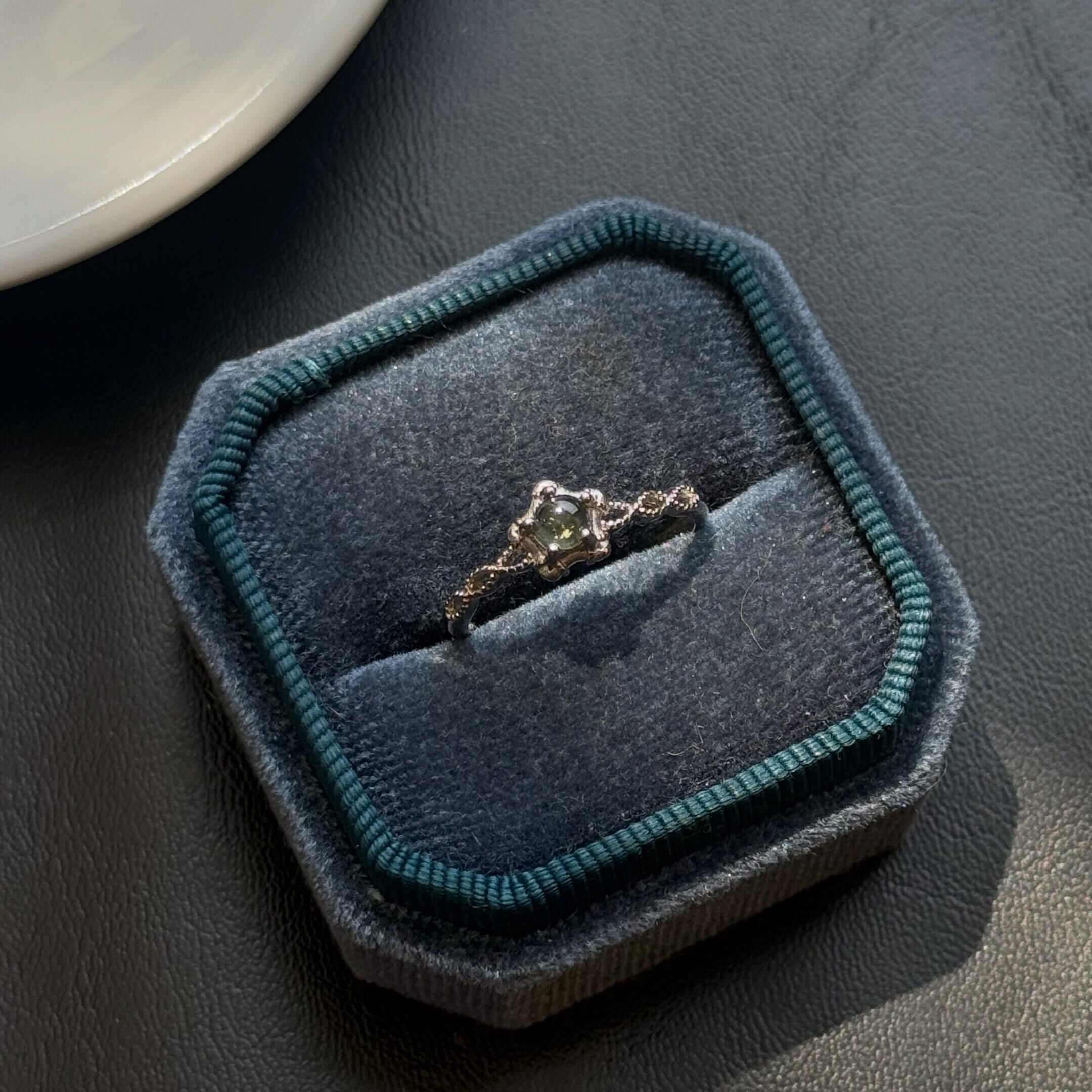[原石] 捷克隕石（Moldavite） 925銀戒指 附證書