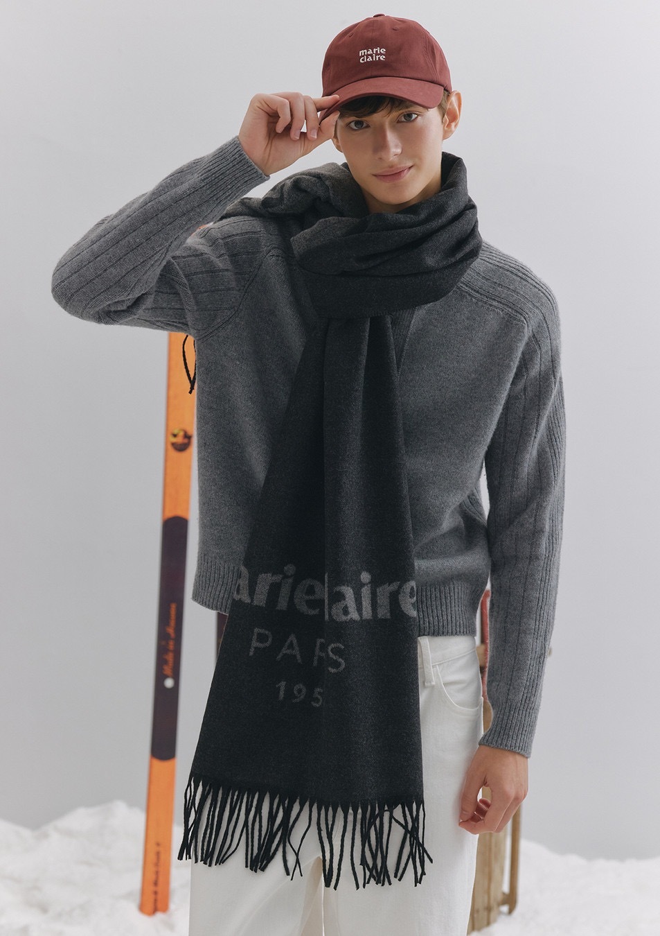 【入LIVECODE一件減至$199😱🔥！】【韓妹大愛品牌！北村旗艦總店封館🇰🇷】【MARIECLAIRE】Classic logo jacquard muffler (2 Colors)