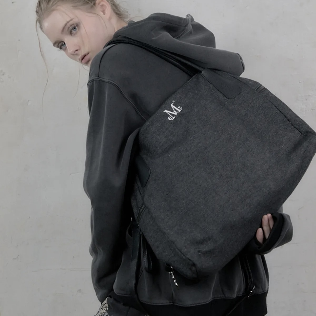 MUCENT 4WAY SIGNATURE LOGO TOTE BAG 黑 牛仔布 手提 肩背 托特包 大容量 男女
