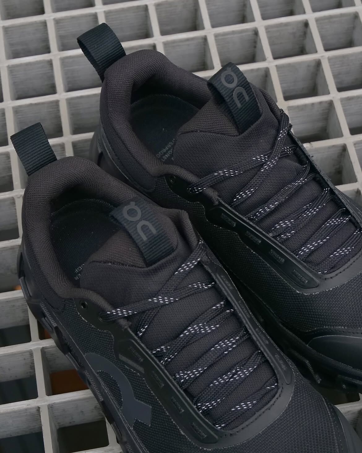 🇯🇵 On CLOUDMONSTER 1 WATERPROOF "BLACK" 全黑 黑色 防水 緩震 慢跑鞋 運動鞋 女鞋 3WG10631043 男鞋 3MG10701043 / 預購