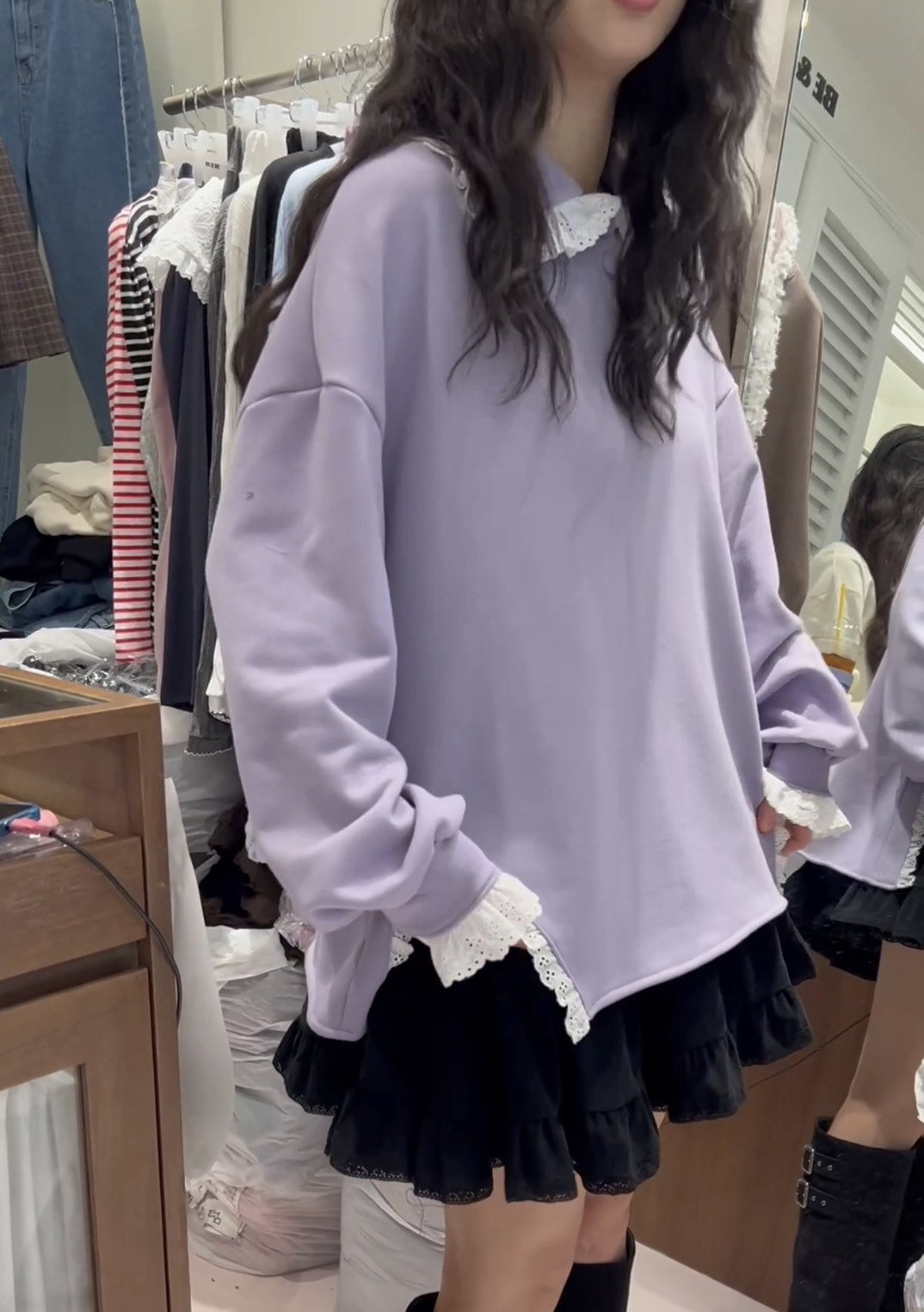 蕾絲娃娃領衛衣