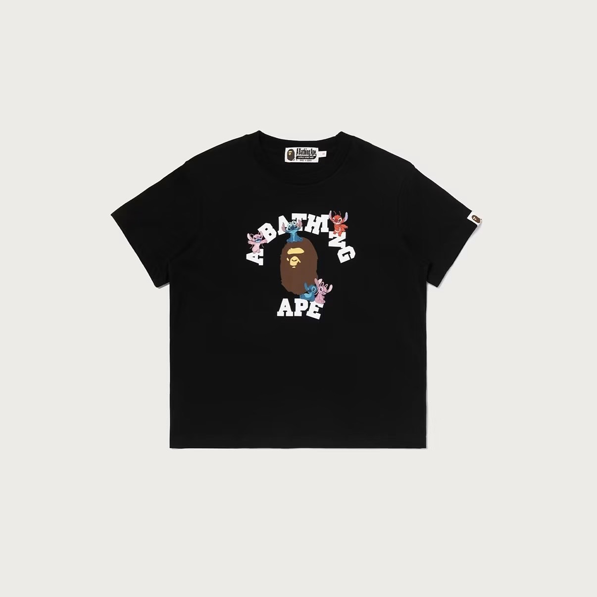 -(B4e03)-A BATHING APE BAPE X DISNEY STITCH AND FRIENDS COLLEGE MINI TEE 猿人 史迪奇和朋友  女款 短版 短Ｔ黑色/白色-1M73209901