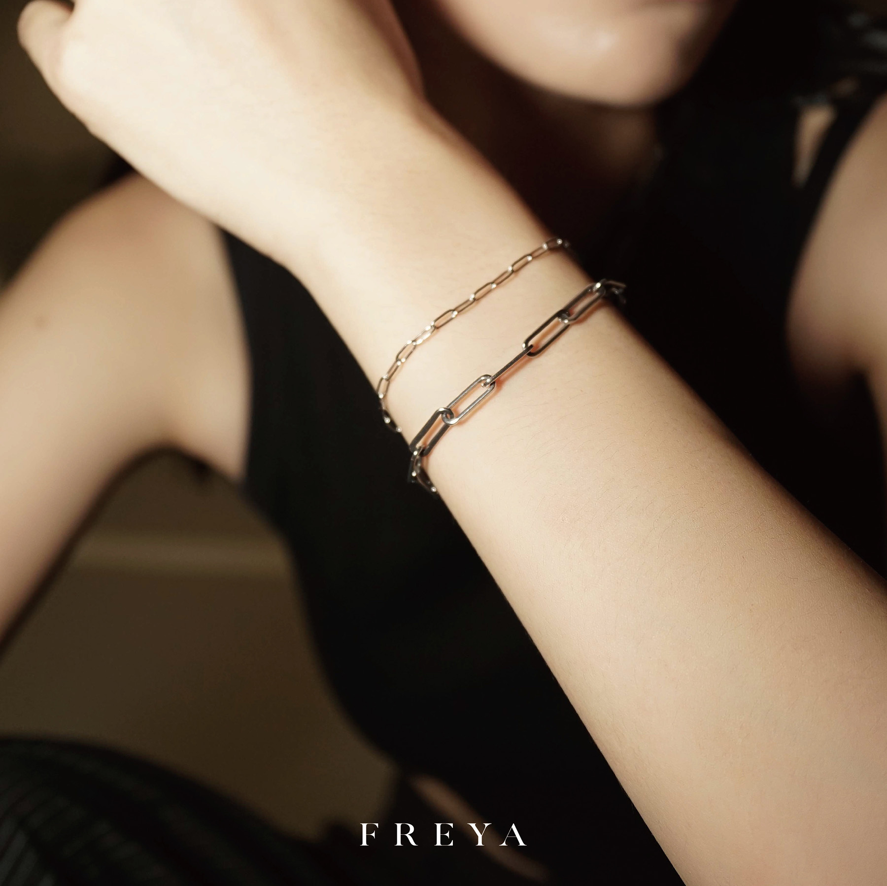 FREYA 4mm回形十字扣手鏈