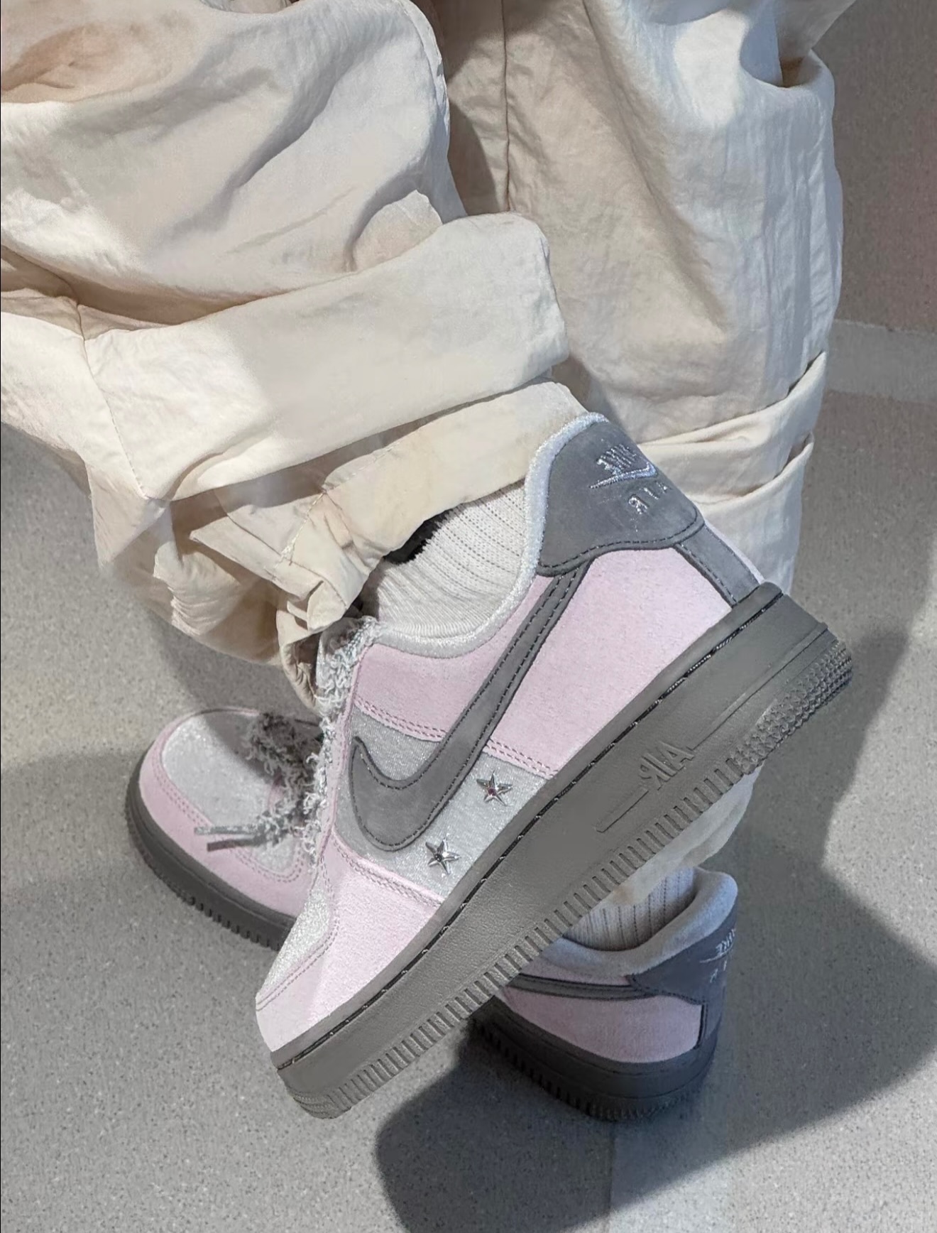 Nike Air Force 1 ‘07 REC Pink Grey灰粉麂皮 IZ6168-001