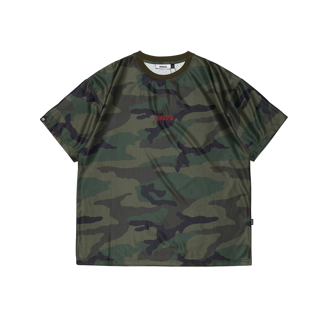 JUDGE®️CLASH PATTERN TEE : CAMO/STRIPE