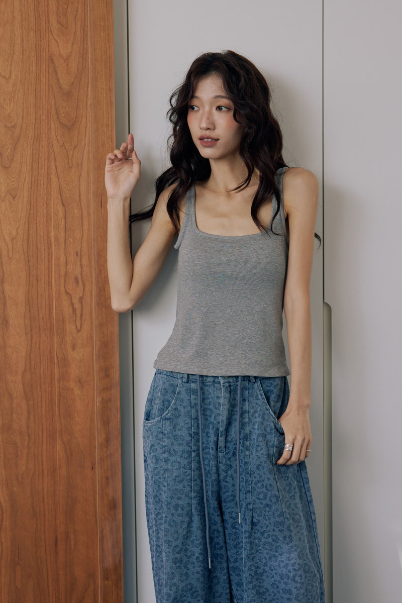方領坑條背心小可愛