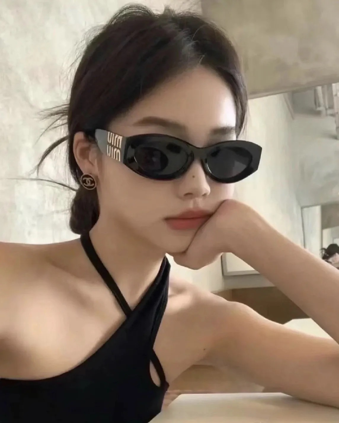 【預購】MIU MIU 經典 橢圓 黑金 墨鏡