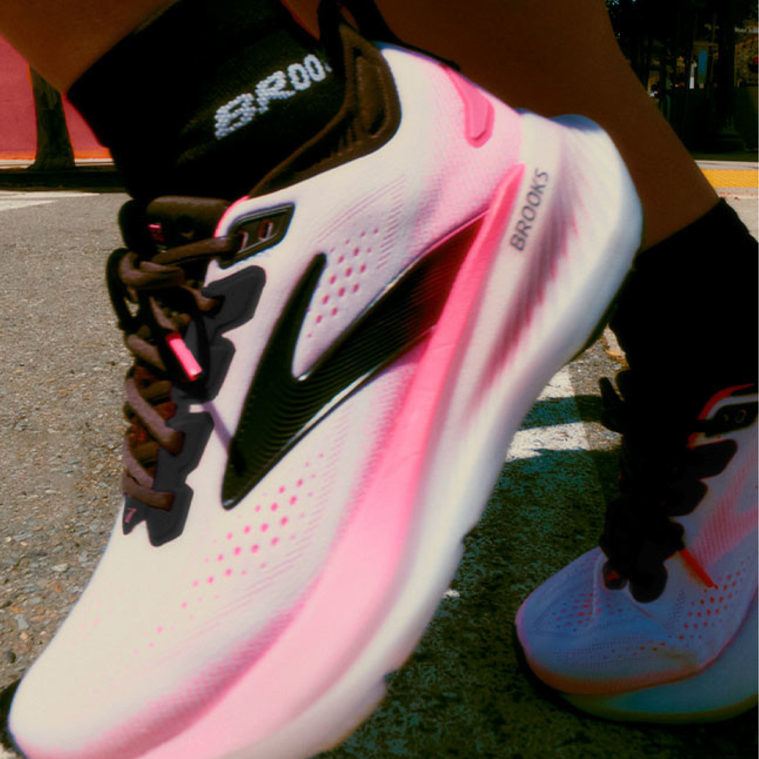 Brooks Women's Glycerin GTS 23 Running Shoes - White/Phantom/Cyber Pink