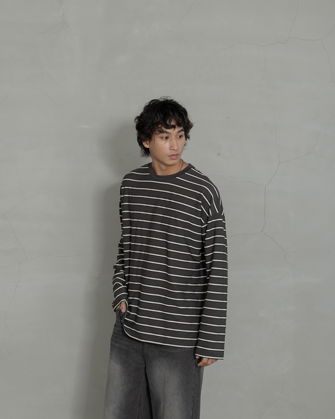 Men's Textured Stripe Oversized Long-Sleeve Top - Grey (M/L/XL)【01099901】in stock+pre-order