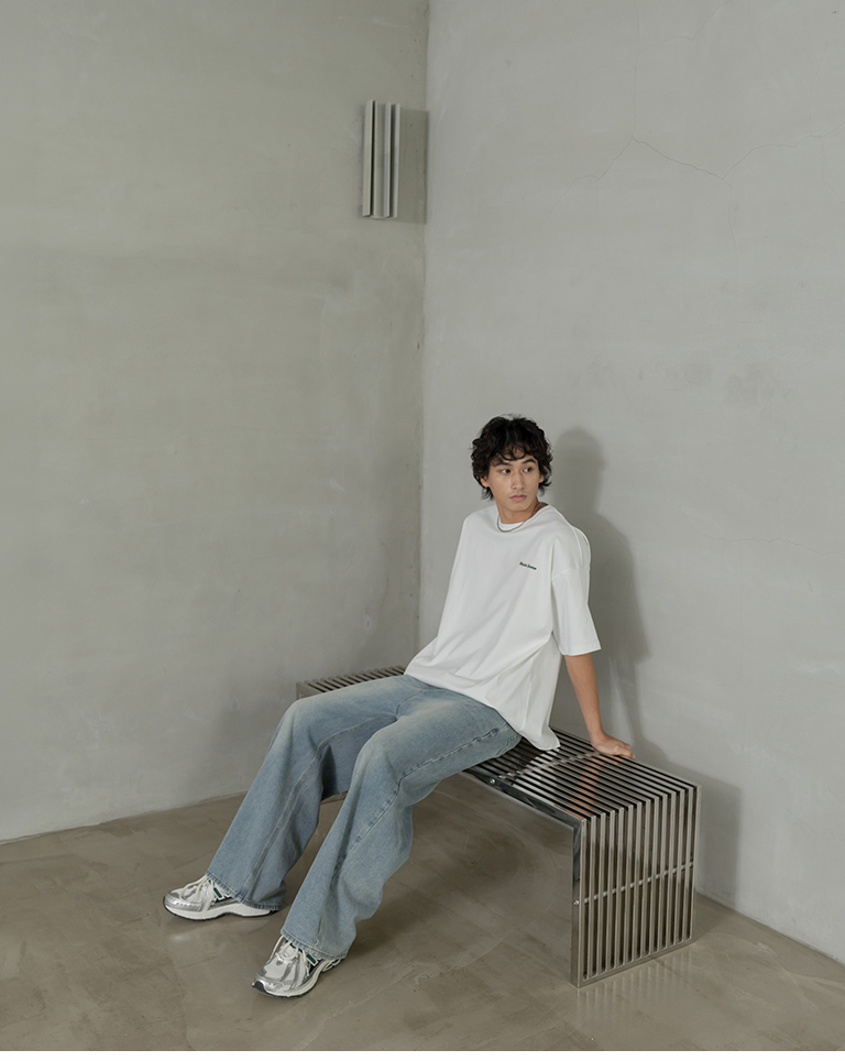 Men's Simple Embroidered Letter Print Short-Sleeve Top - White S/M/L/XL【01190440】in stock+pre-order
