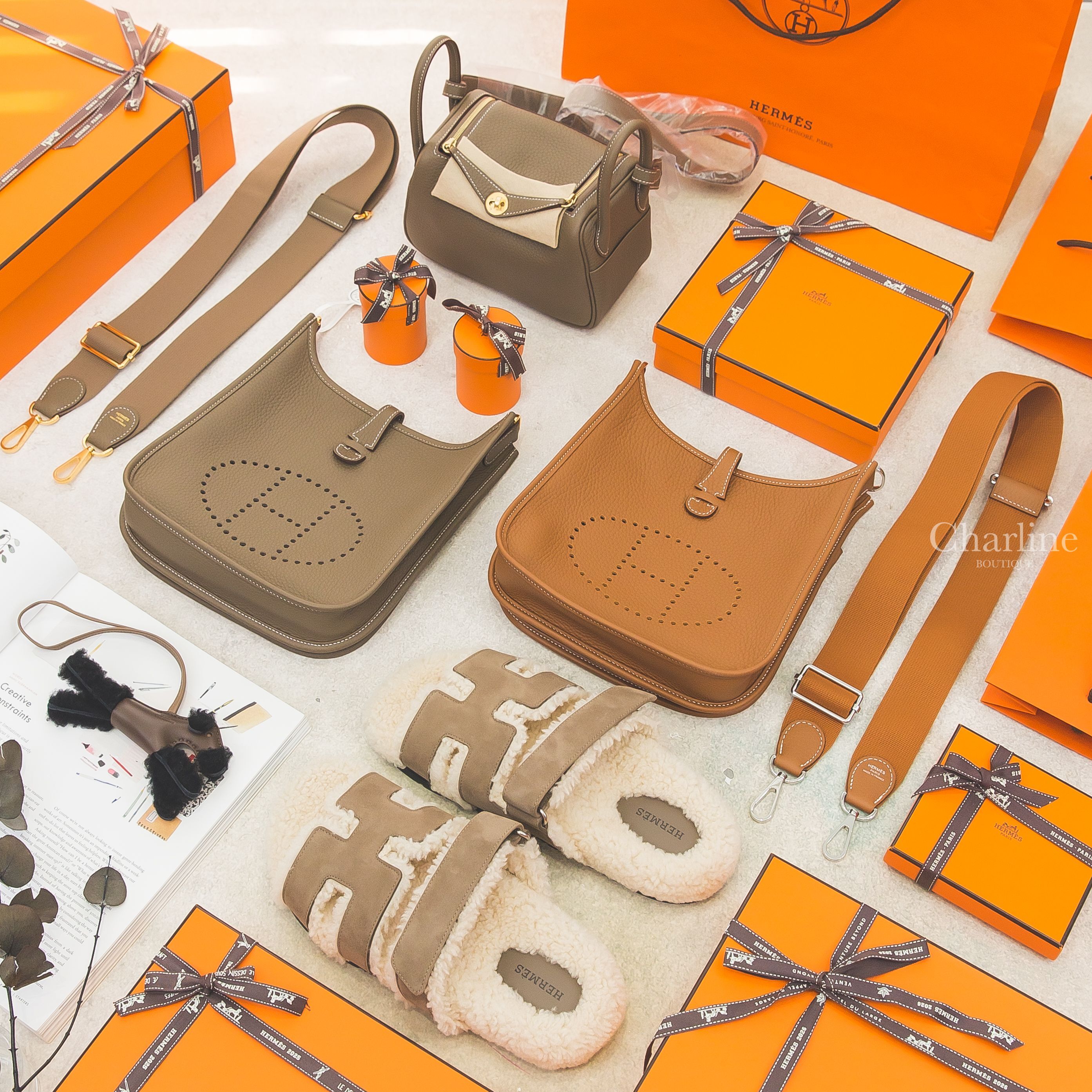 Hermès Evelyne 23cm Poche III Bag 37 Gold Taurillon Clemence 焦糖色銀釦簍空洞洞肩背包 焦糖色與大象灰包款、背帶及配件比較