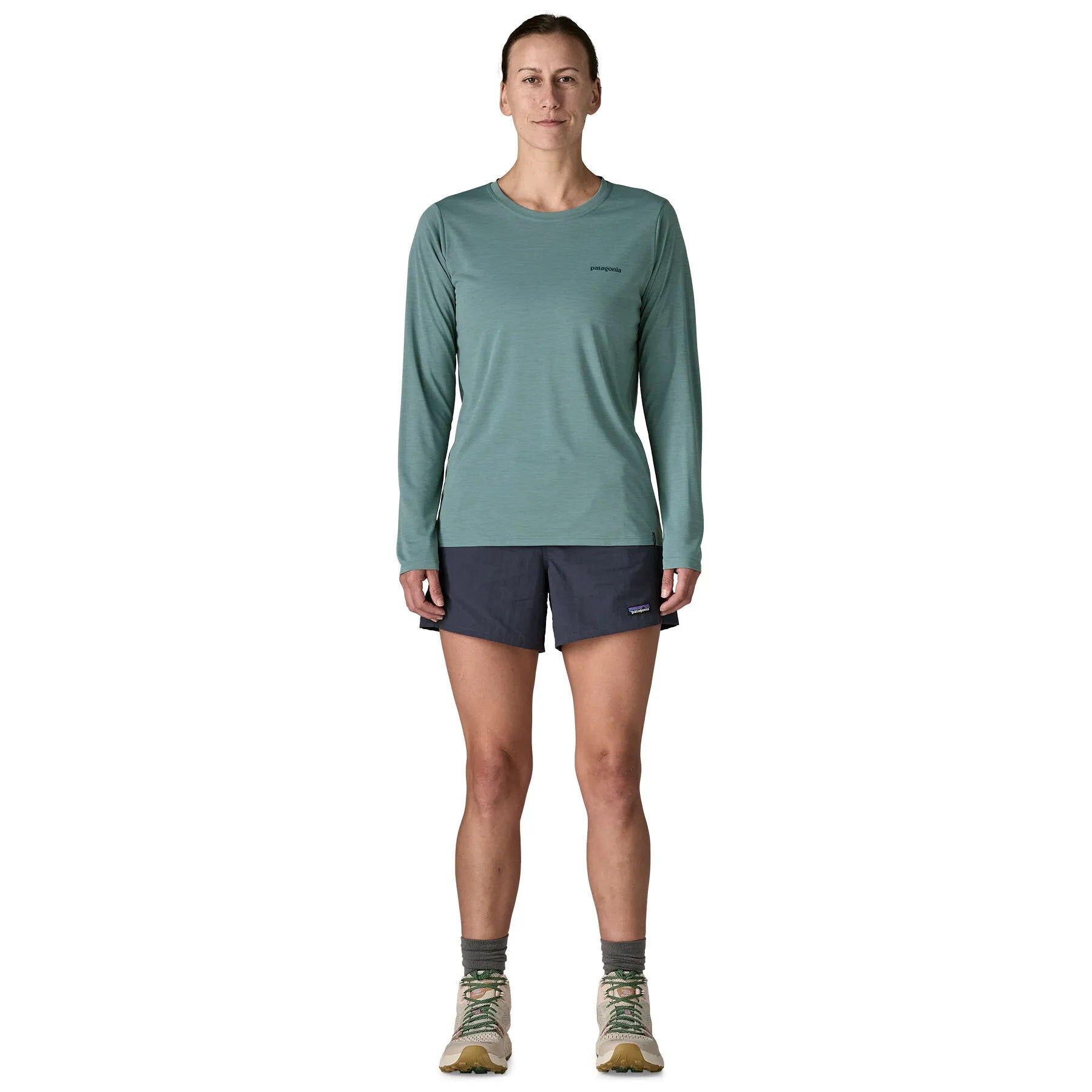 [Patagonia] 女款 L/S Cap Cool Daily-Boardshort Logo 防曬快乾長袖 FW26 (PT45465)
