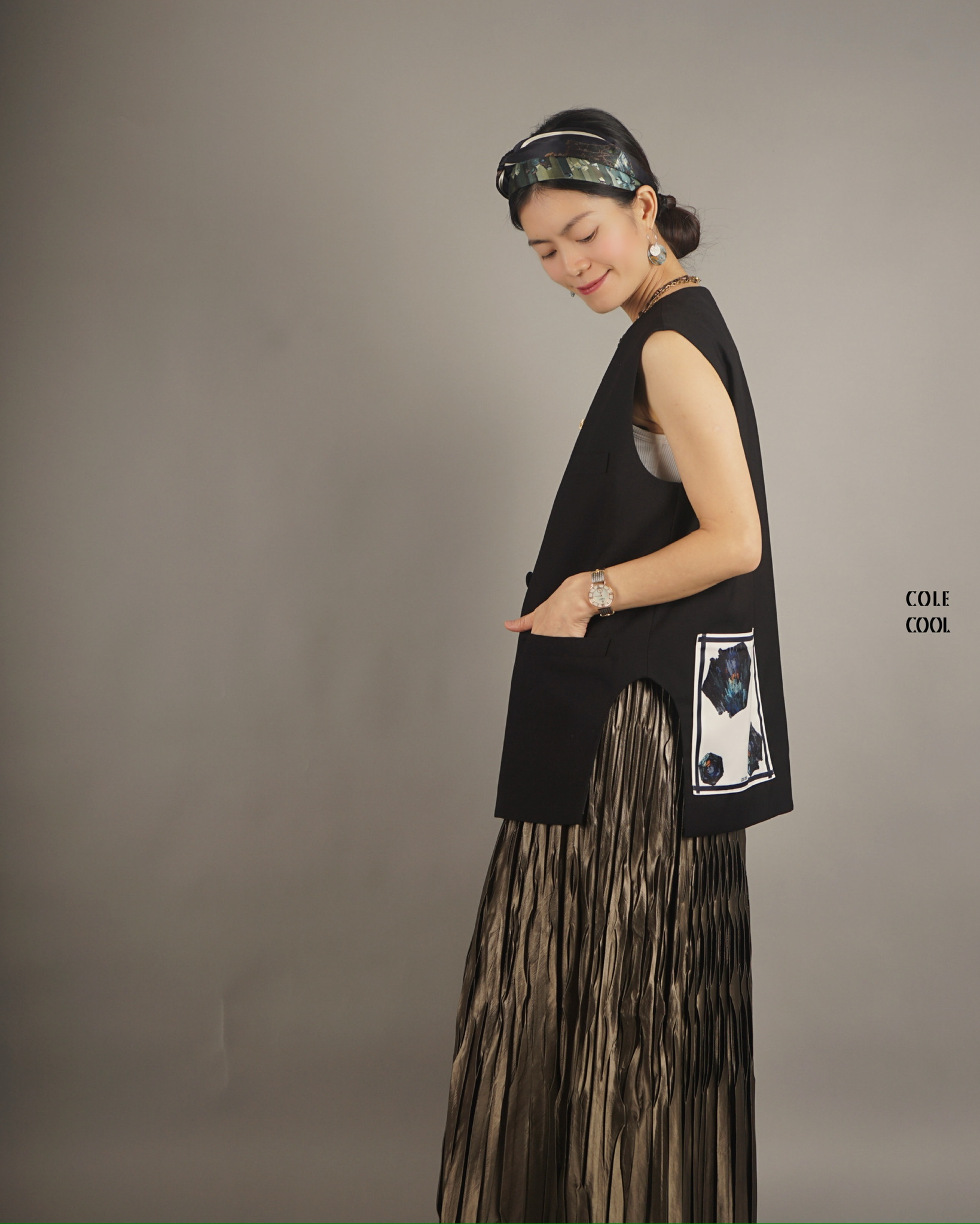 COLE COOL Hong Kong Geo-park Printed Arch vest