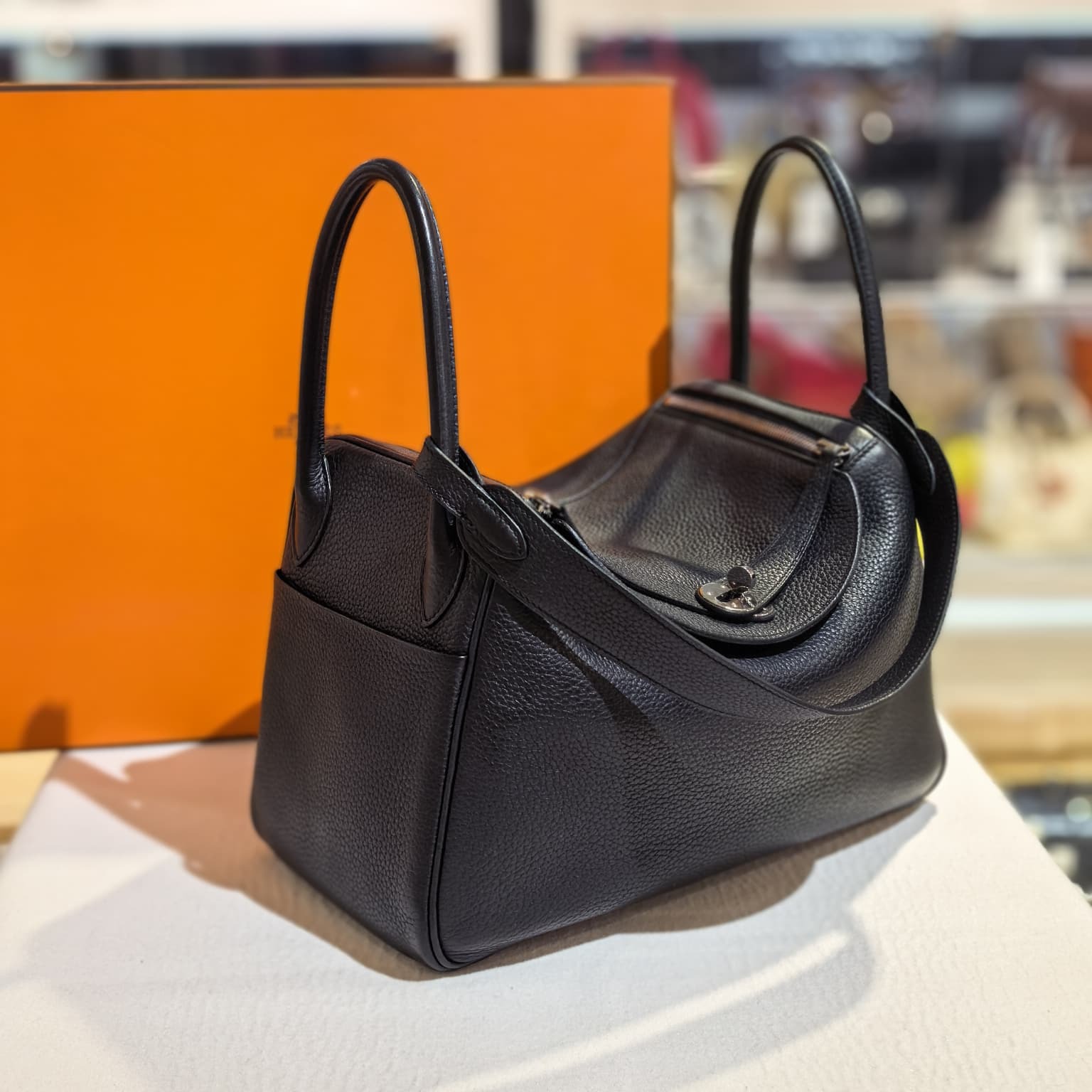 98%NEW二手HERMES LINDY 30 黑色TC皮銀扣 NOIR PHW, #香榭站正品