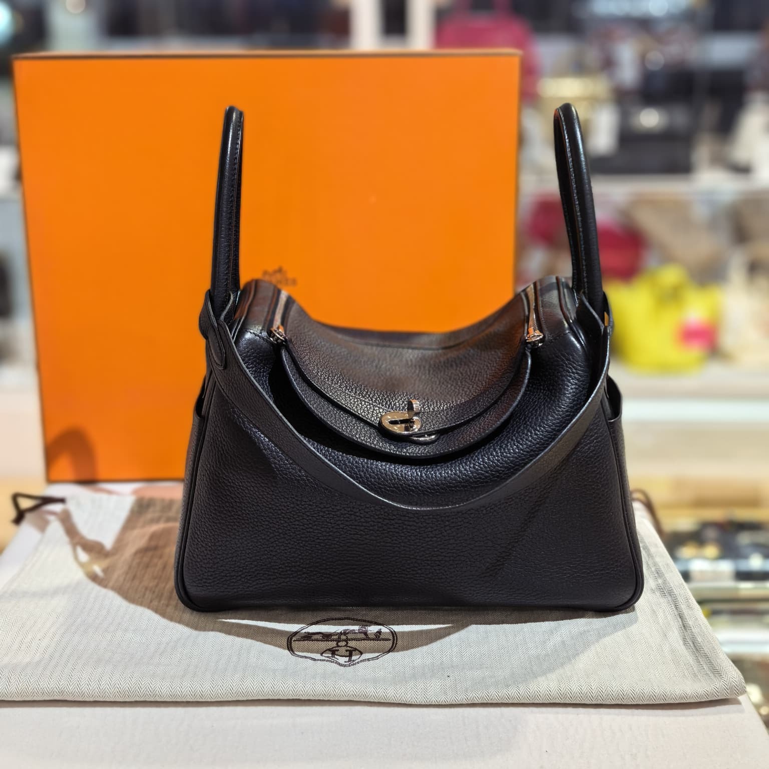 98%NEW二手HERMES LINDY 30 黑色TC皮銀扣 NOIR PHW, #香榭站正品