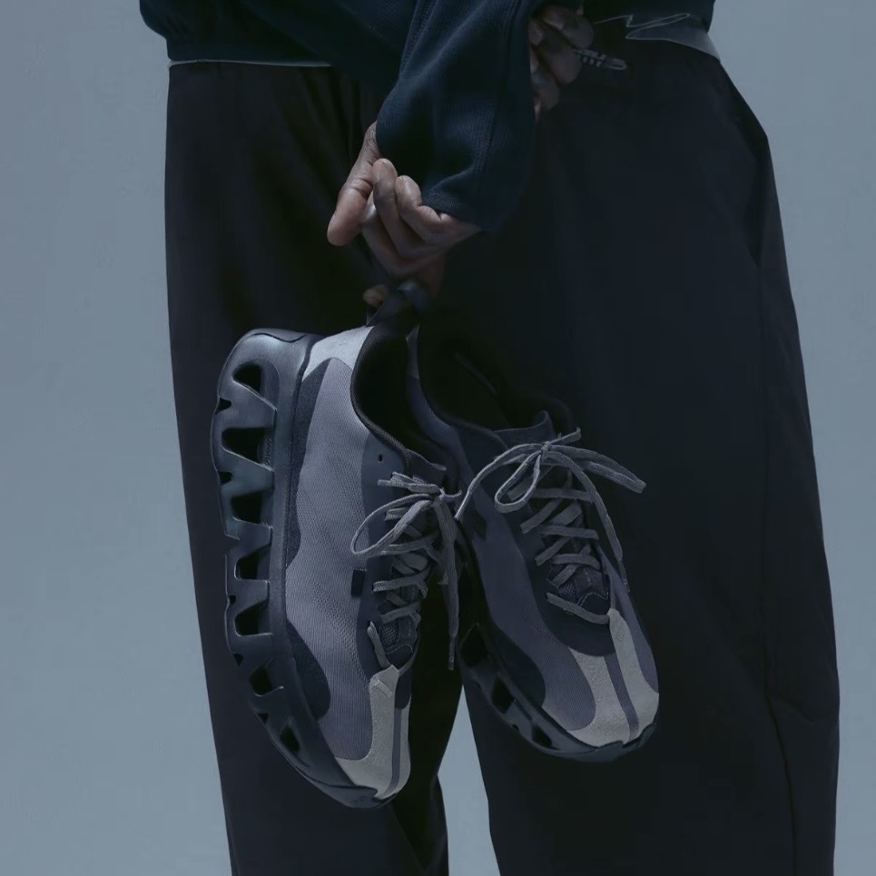 KITH x ON K-TECH 1 "SHARK OX " 紫黑 跑鞋 男女 聯名 3MG10776093/3WG10706093