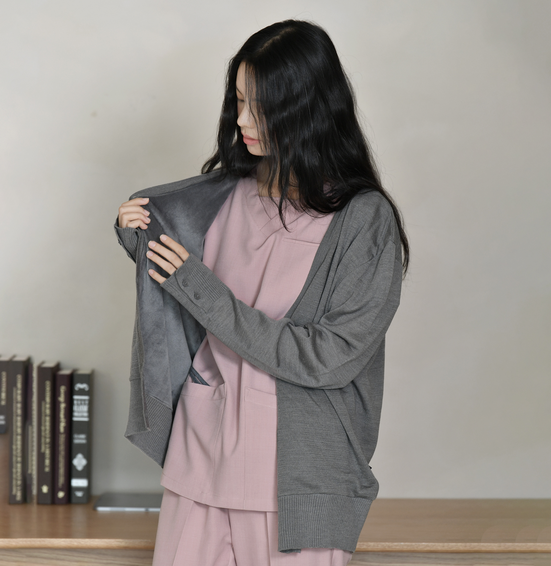 250701 TEDDY暖暖 男女通用內刷毛針織衫 中性灰