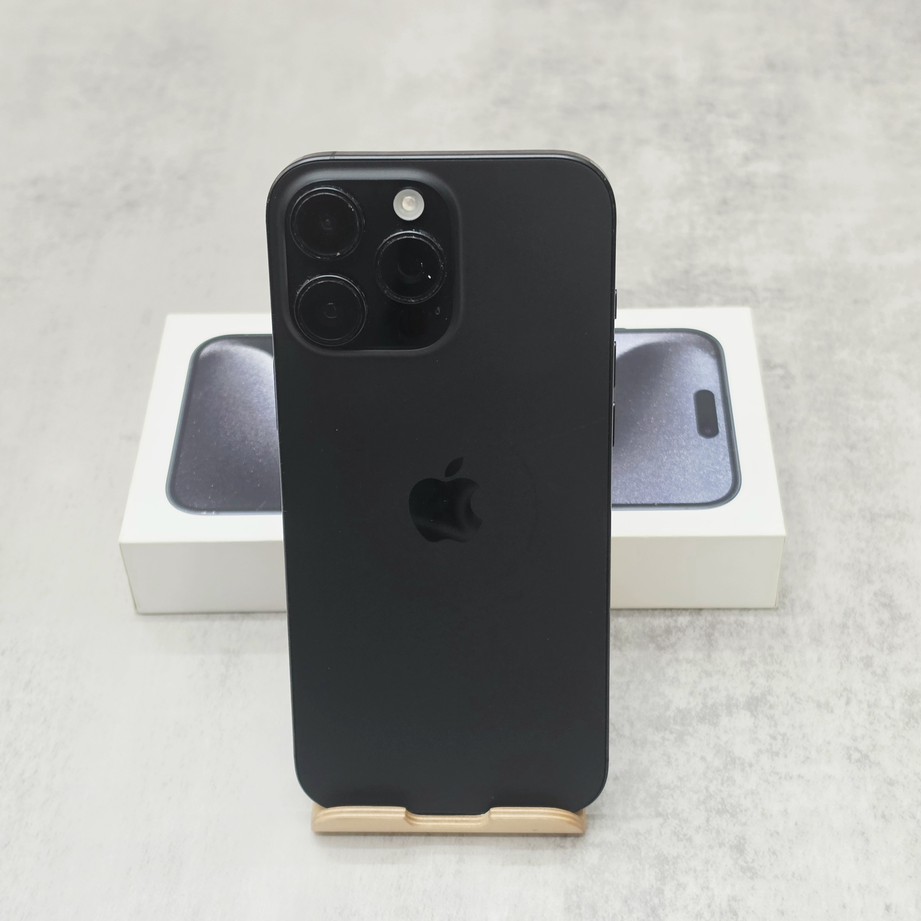 二手 iPhone｜iPhone 16 Pro Max 256GB 黑色