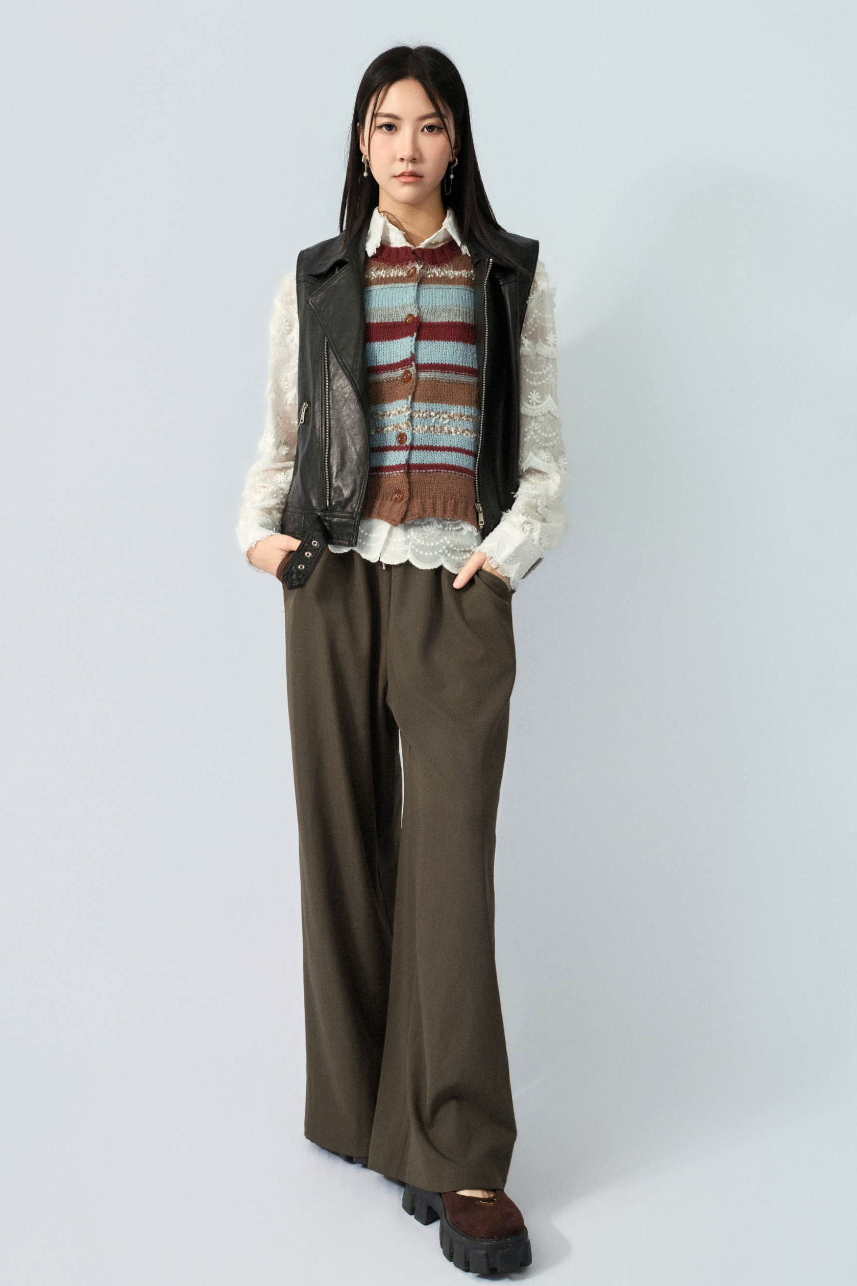 FW26_0092（背心外套＋背心＋上衣+長褲）