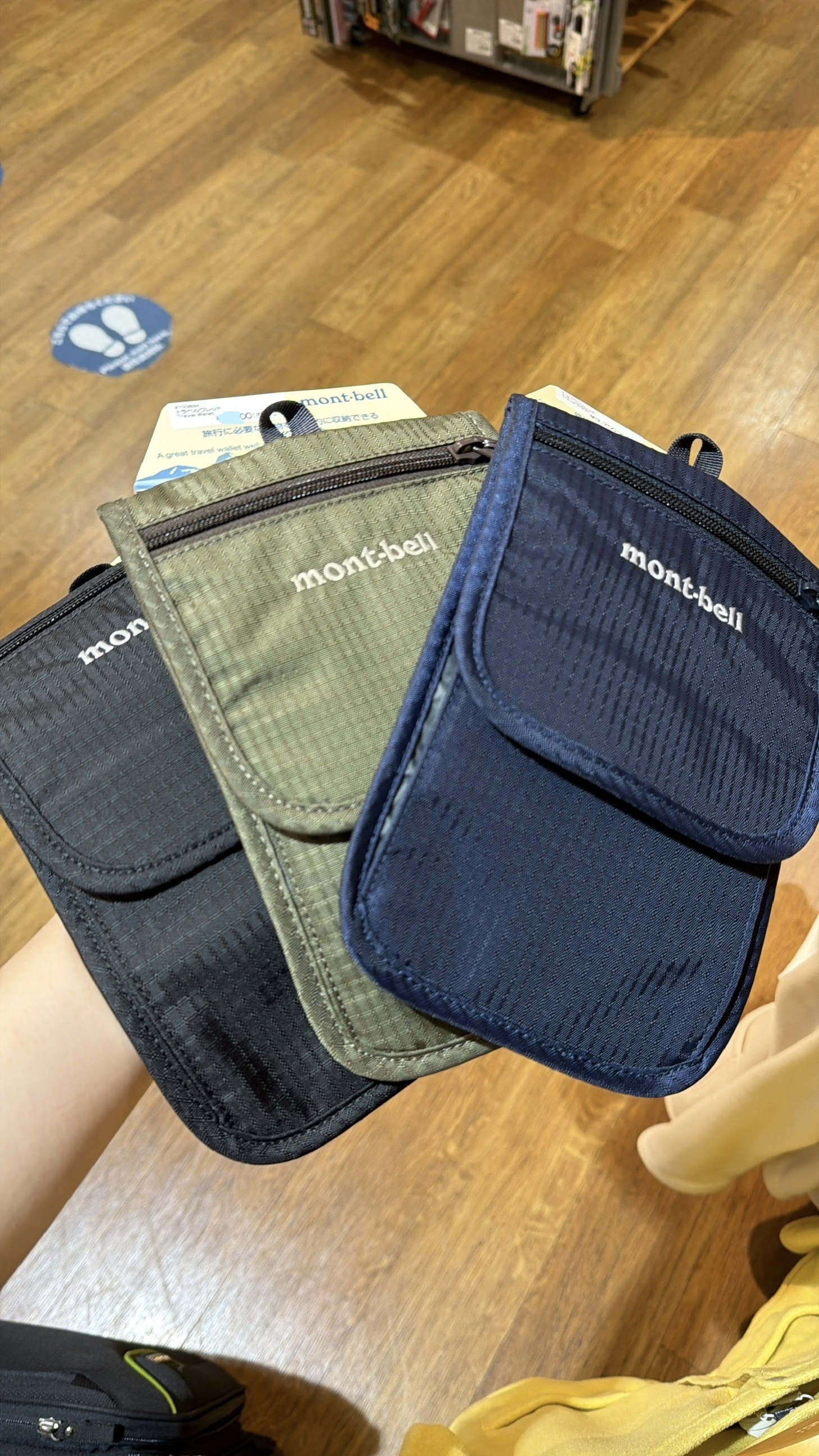 [In-Stock] mont-bell Travel Wallet Pouch │ 1123894