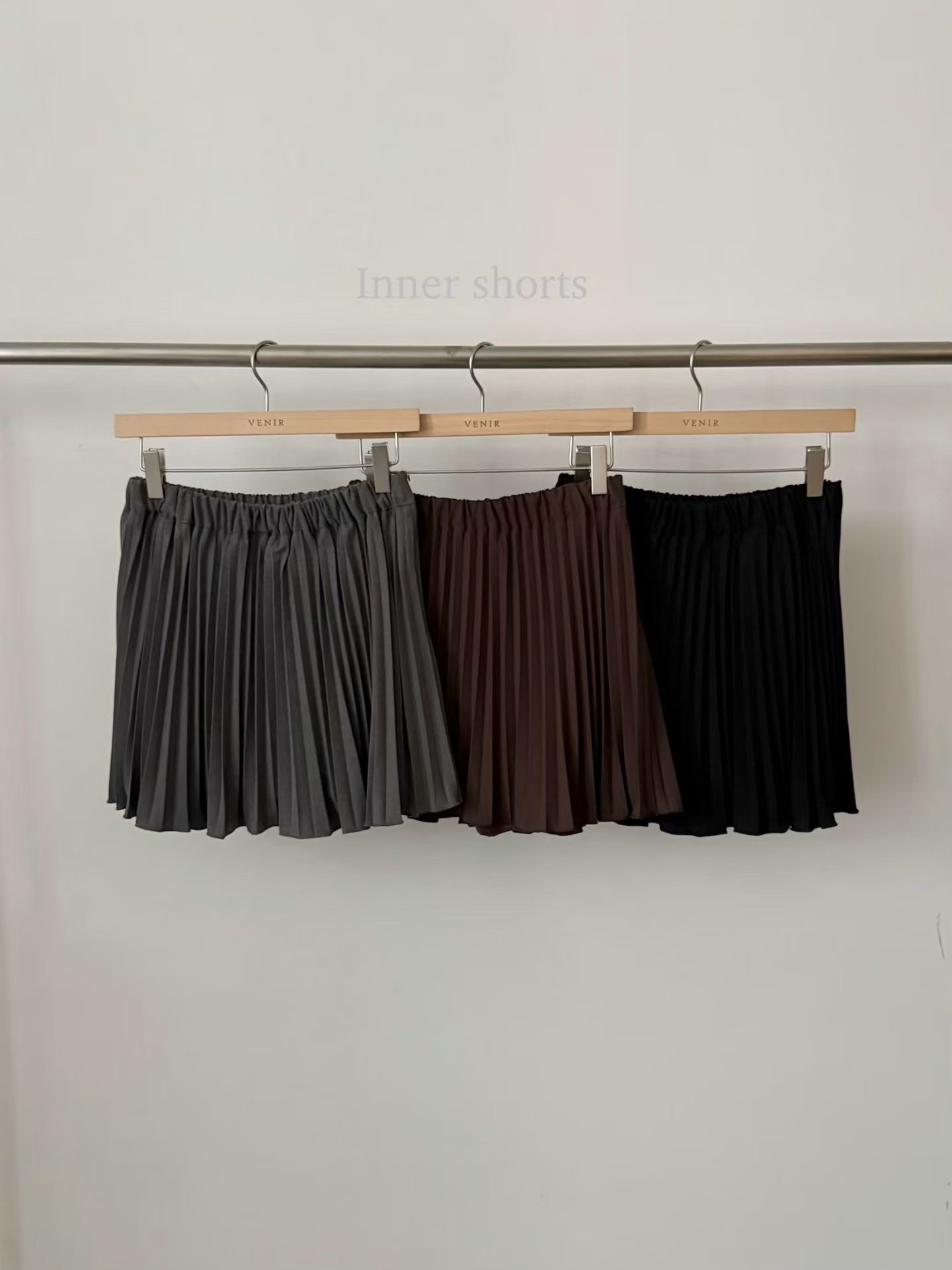 VE26152 Pleated Mini Skirt