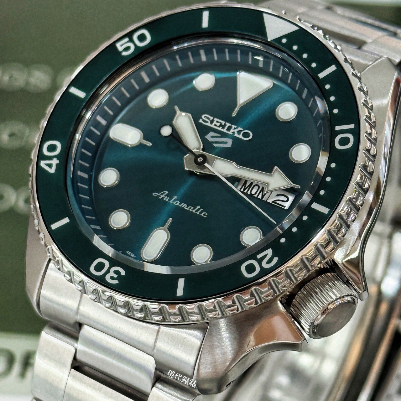 【SEIKO】5 Sports 4R36-07G0M 42.5mm Modern Watch