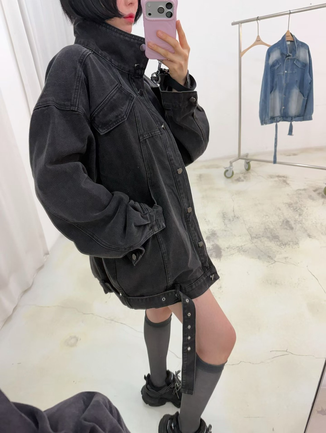 牛仔刷色大口袋低釦帶外套