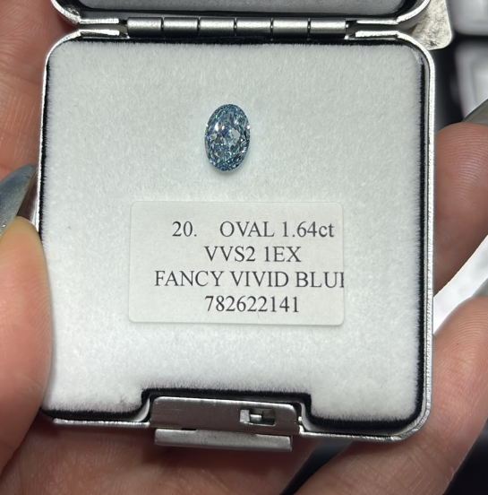 JA261005-K176-C 20-粿石-旦-20. OVAL 1.64ct VVS2 EX FANCY VIVID BLUE 782622141(已包IGI證書)