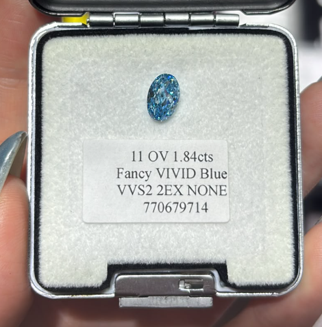 JA261005-K178-C 11-粿石-旦-11 OV 1.84cts Fancy VIVID Blue VVS2 2EX NONE 770679714(已包IGI證書)