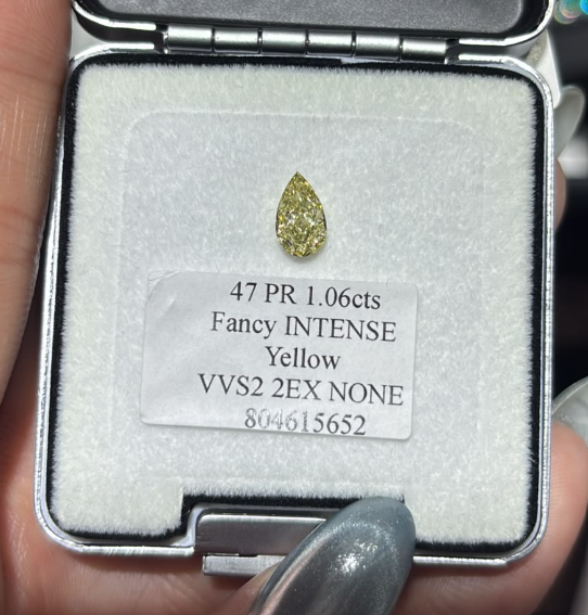 JA261005-K163-C 47-粿石-水滴-47 PR 1.06cts Fancy INTENSE Yellow VVS2 2EX NONE 804615652(已包IGI證書)