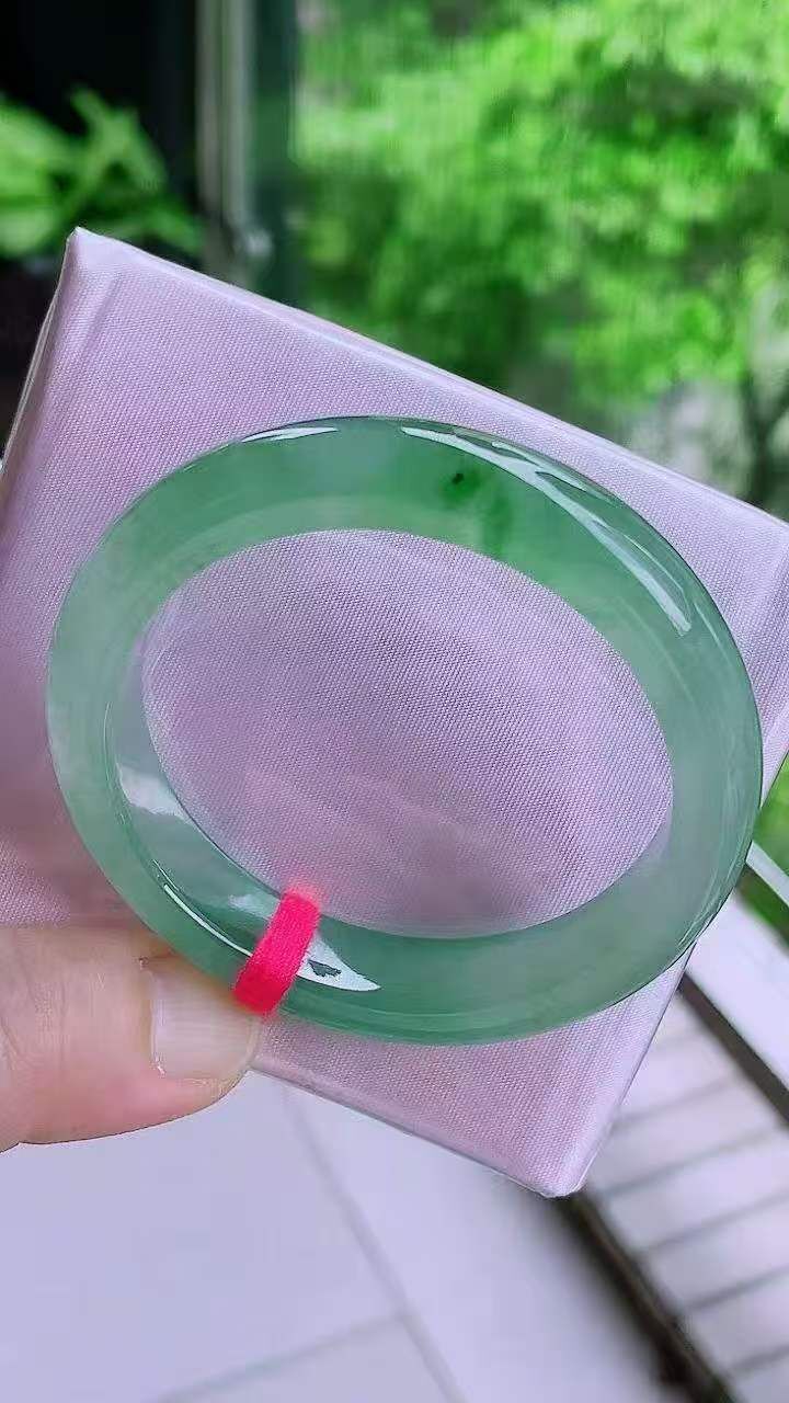 927238 52.6mm冰綠飄花翡翠正圈手鐲 (52-54)