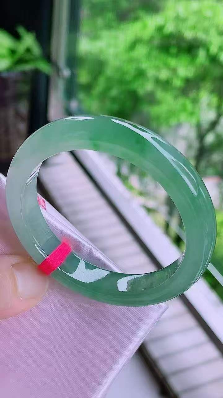 冰綠飄花翡翠正圈手鐲,天然翡翠A玉, 緬甸玉, Jade, Jadeite