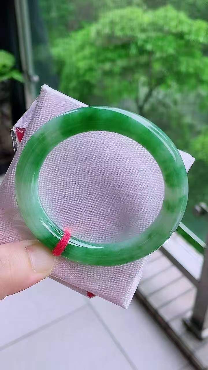 927245 54mm冰綠翡翠圓條手鐲 (52-54)