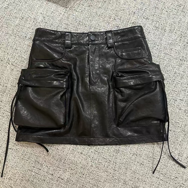 真皮口袋掛帶皮短裙