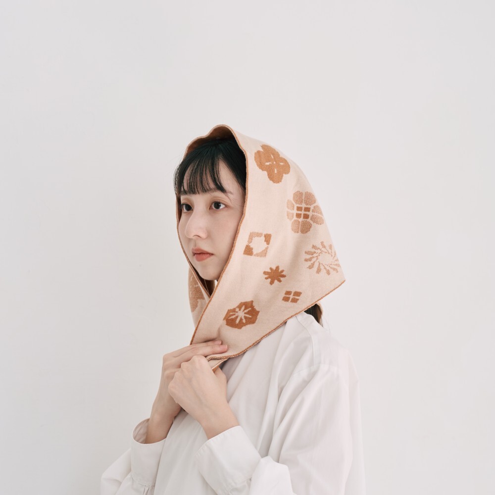 印花樂緹花三角圍巾/經典花色/咖啡牛奶