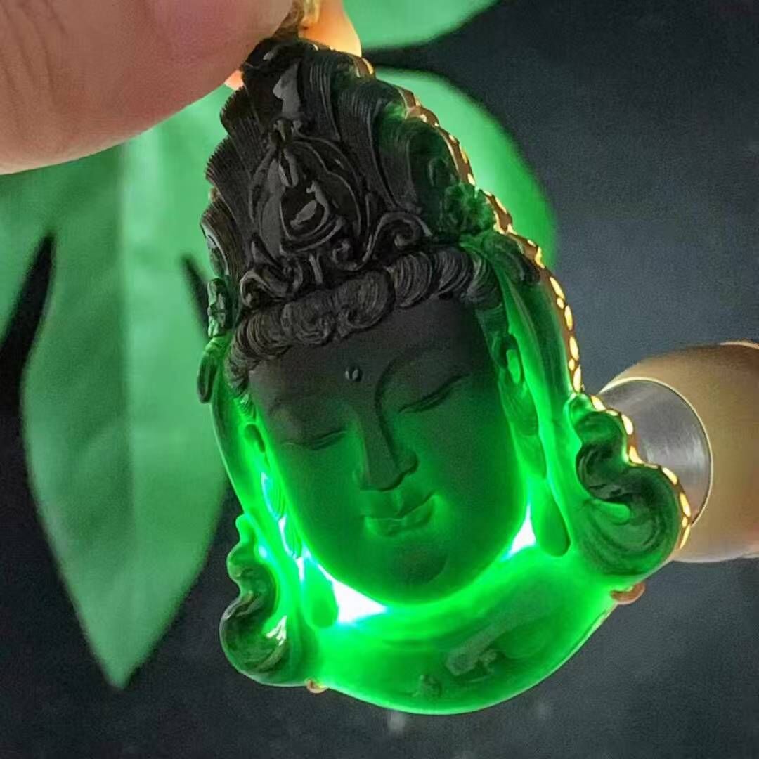927250 翡翠墨翠觀音像吊墜