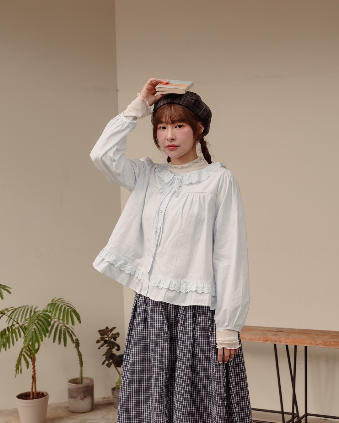 Lace collar ruffled tie top, available in two colors【01200178】in stock+pre-order