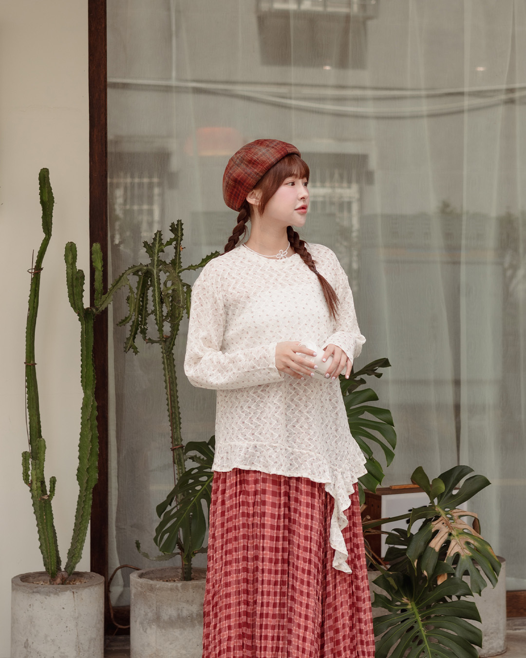 Small floral print top with ruffled hem - Apricot【01200201】in stock+pre-order