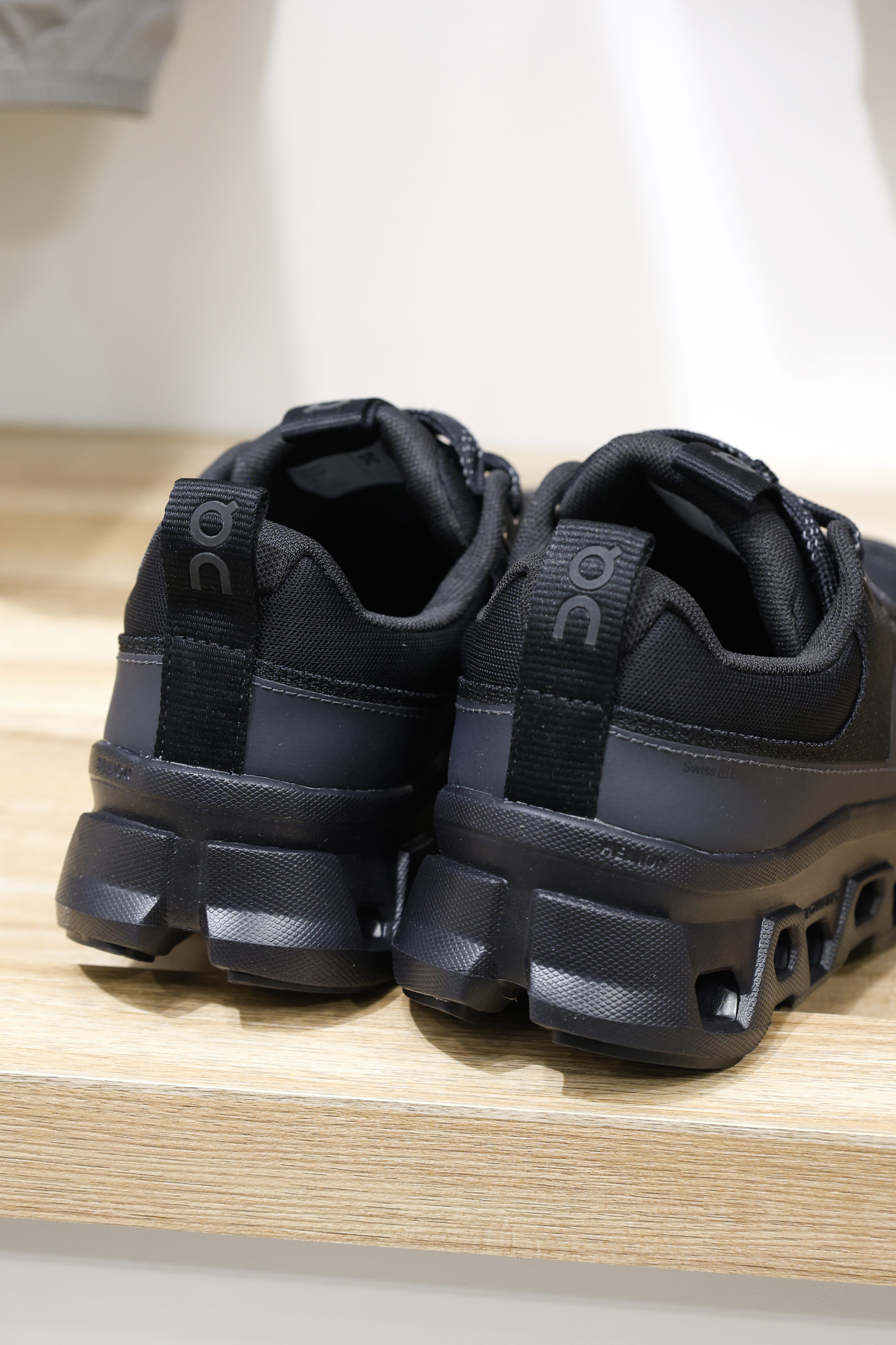 On 女款 Cloudmonster 1 Waterproof 防水鞋 ON3WG10631043