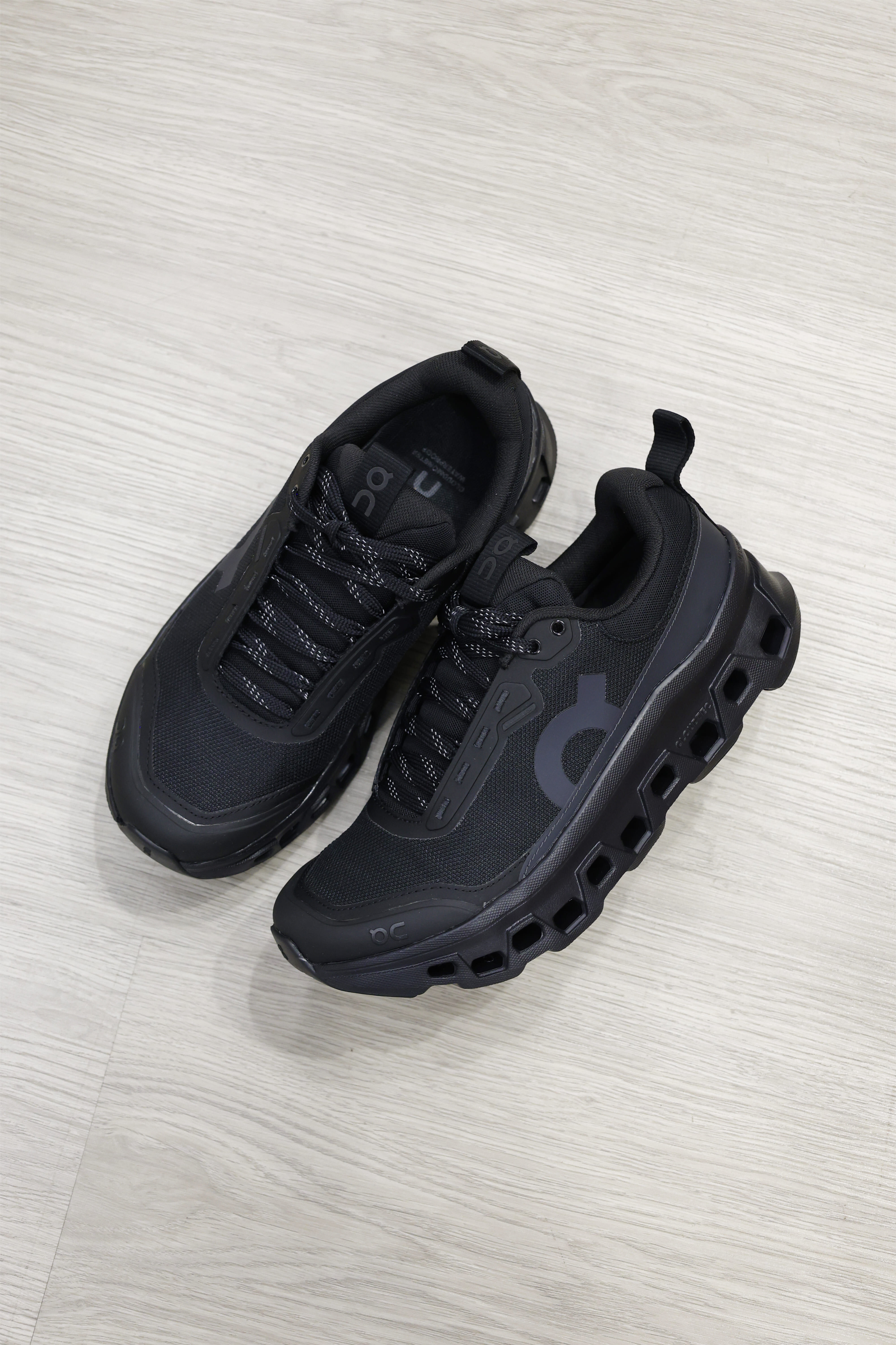 On 女款 Cloudmonster 1 Waterproof 防水鞋 ON3WG10631043
