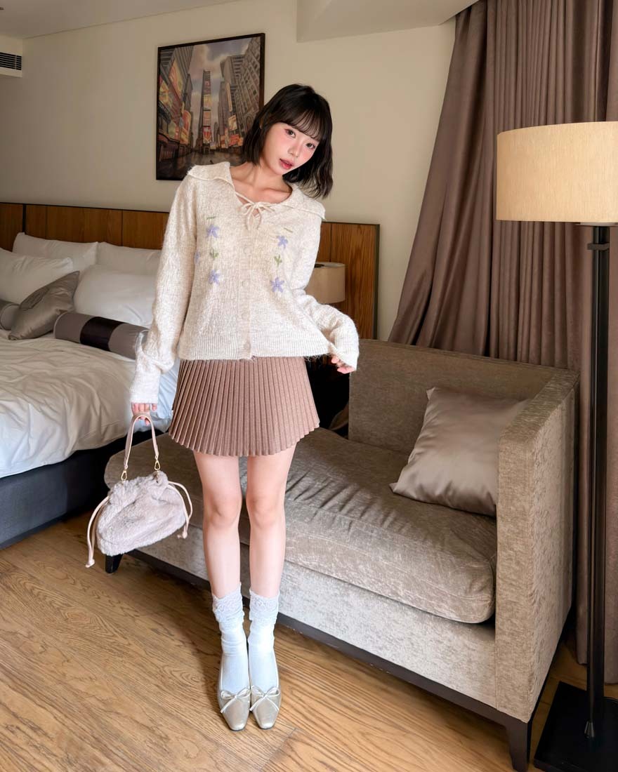 LINA LINA別緻花顏刺繡花朵抽繩翻領排釦上衣-燕麥杏