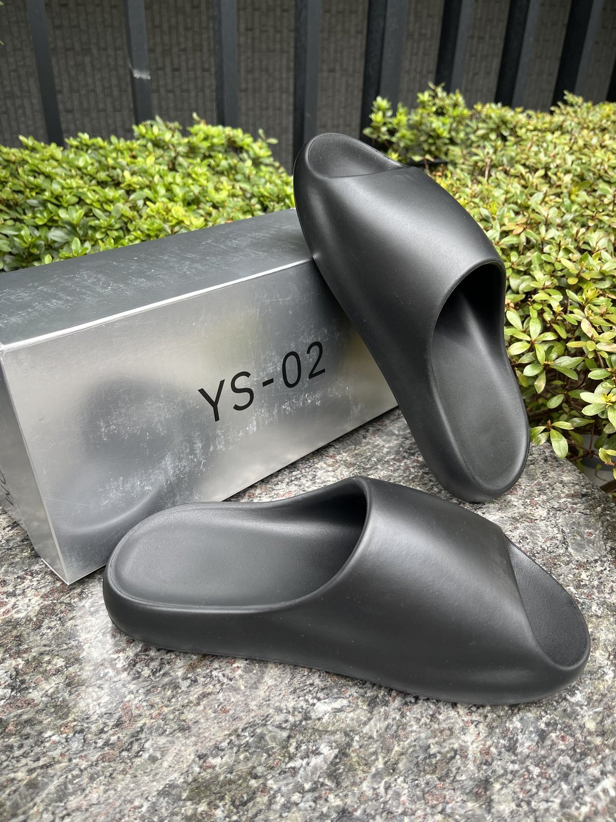 YS-02 拖鞋 極簡黑 門市實拍