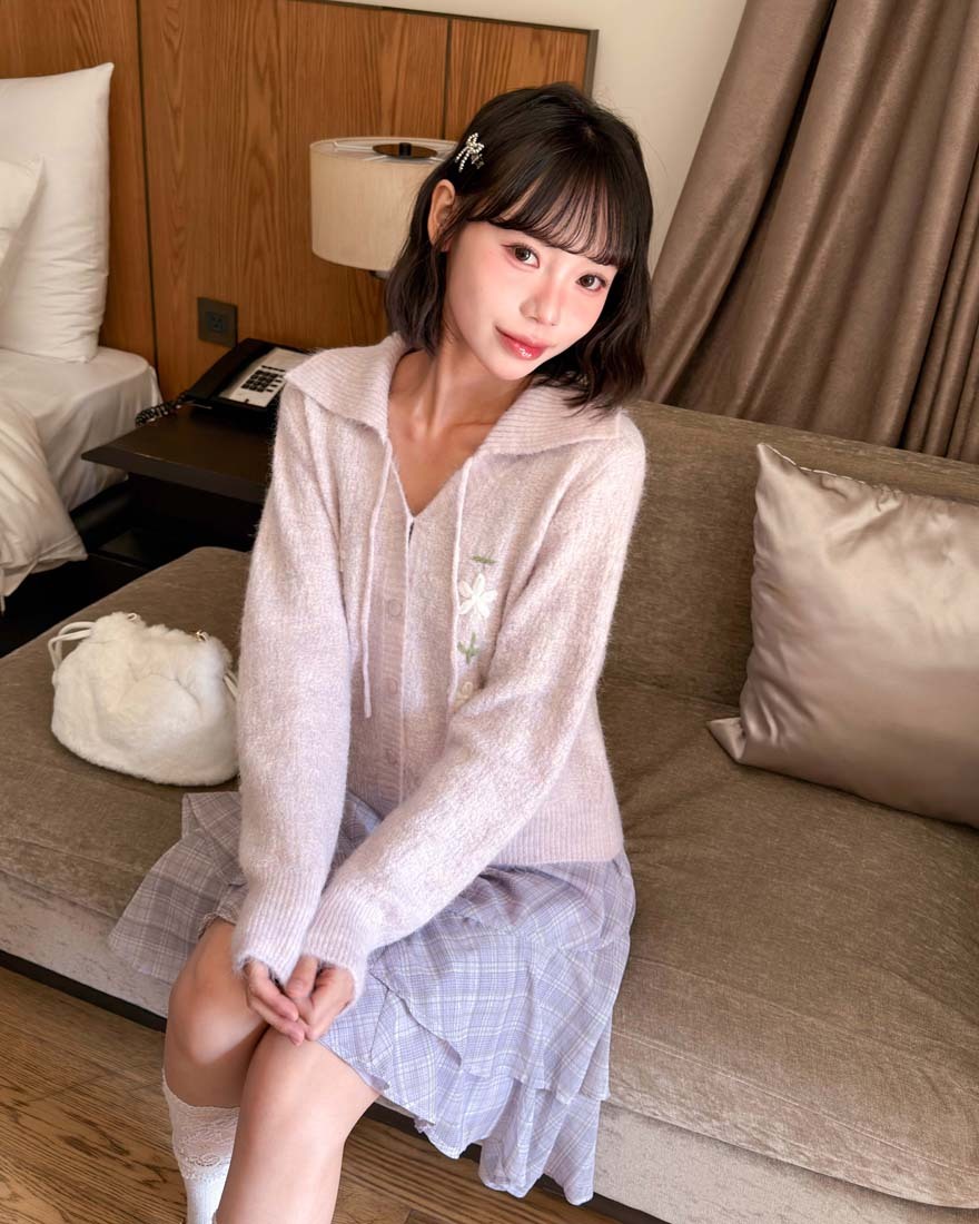 LINA LINA別緻花顏刺繡花朵抽繩翻領排釦上衣-唯美紫