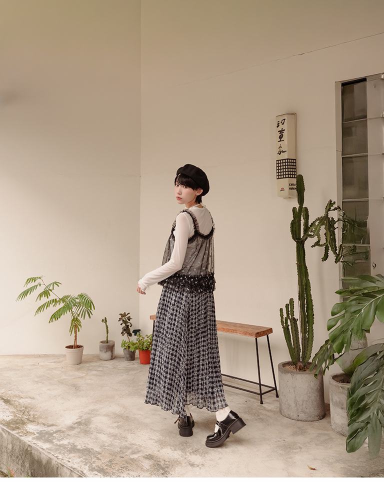 Flocked bow ruffle mesh cover-up vest, available in three colors【01200120】in stock+pre-order