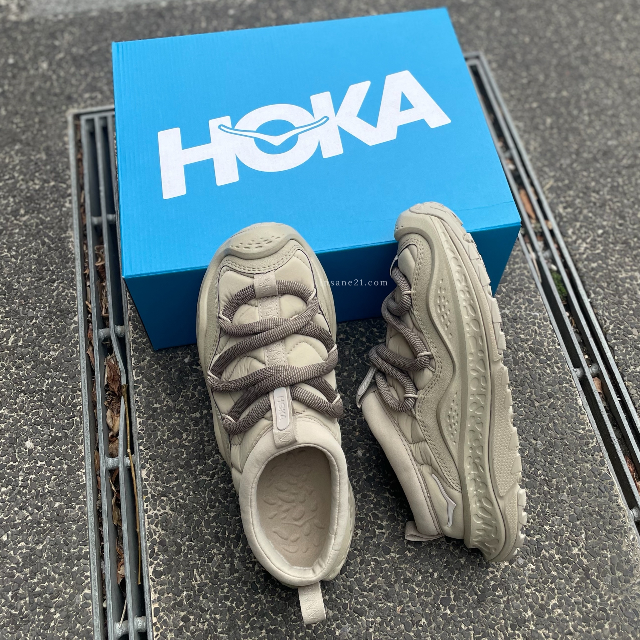 HOKA ONE ONE ORA PRIMO 奶茶 米色 復古 懶人鞋 拖鞋 舒適 烏龍麵 毛毛蟲鞋 1141570-ATPR