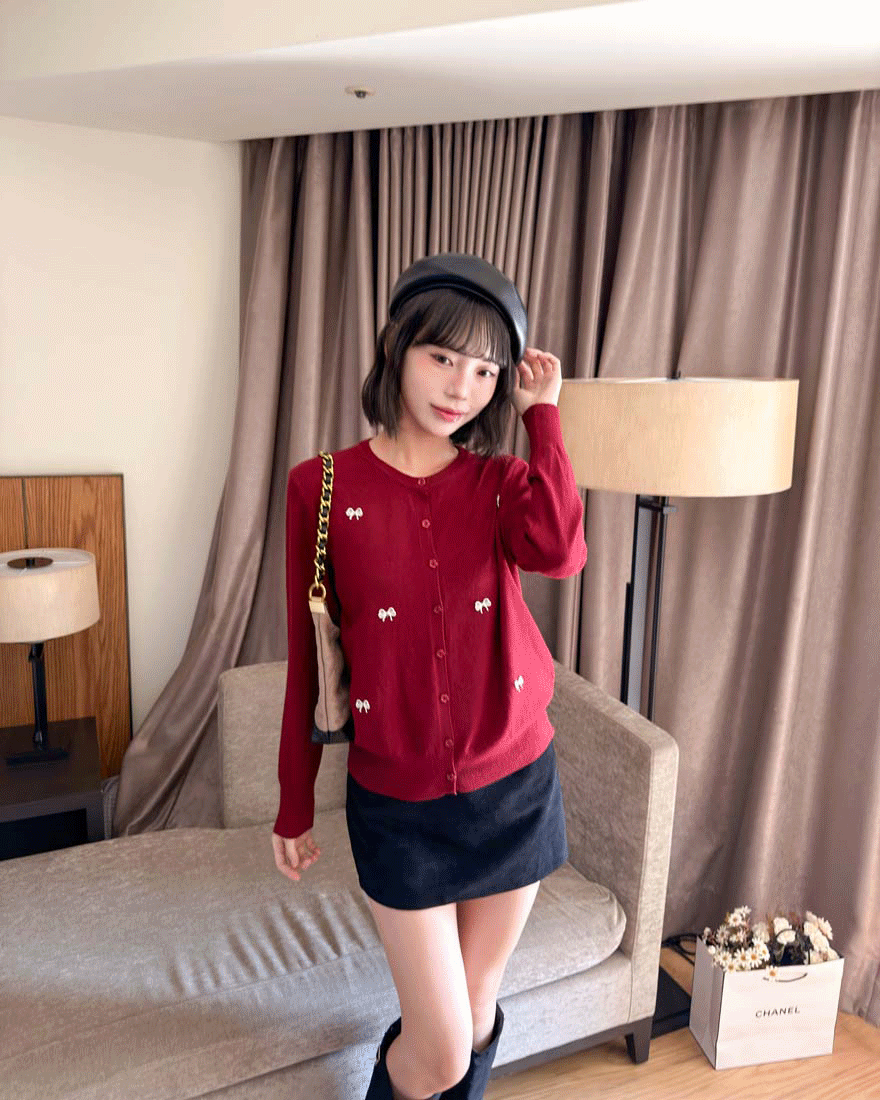 LINA LINA甜氛暮歌珍珠蝴蝶結花朵釦上衣外套-甜酒紅